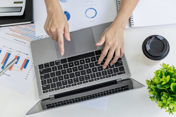 Do You Need to Create Customized HR Reports? Discover Our Report Generator!